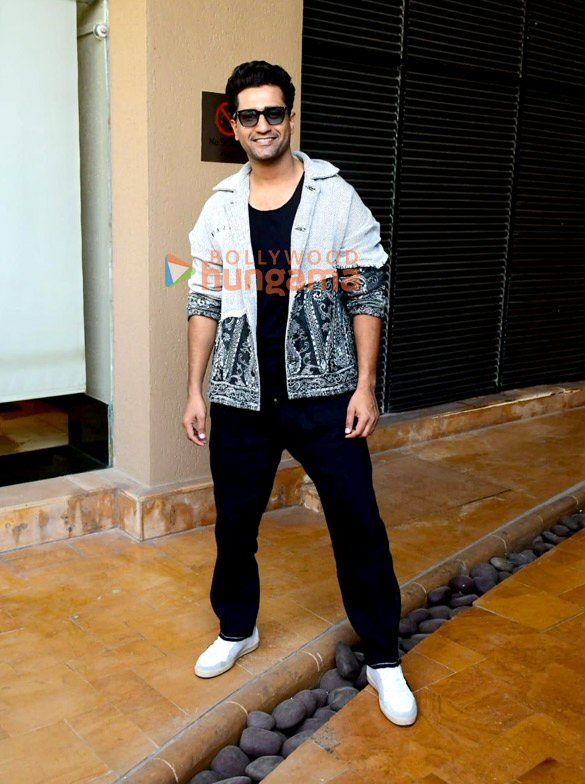 photos vicky kaushal kiara advani shashank khaitan snapped promoting their film govinda naam mera 5