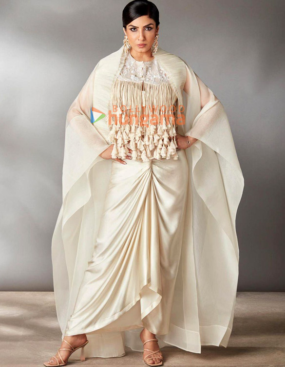 raveena tandon 6 11
