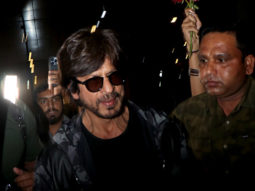 Shah Rukh Khan gets clicked at the airport after a long time