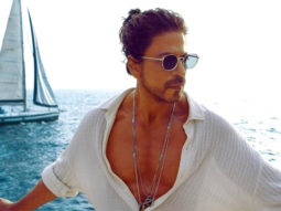 Shah Rukh Khan to start Pathaan promotions at FIFA World Cup Finals, watch
