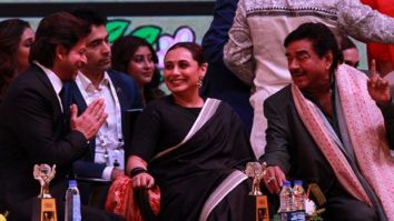Shatrughan Sinha calls Shah Rukh Khan a “National Star” at KIFF; watch latter’s reaction Shatrughan Sinha calls Shah Rukh Khan a “National Star” at KIFF; watch latter’s reaction