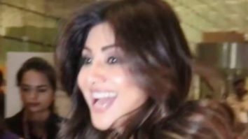 Shilpa Shetty gets snapped at the airport with daughter Samisha