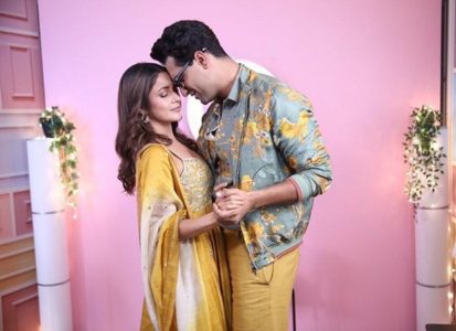 Vicky Kaushal meets up with Shehnaaz Gill on her show and their romantic  photos have fans gushing over their chemistry : Bollywood News - Bollywood  Hungama