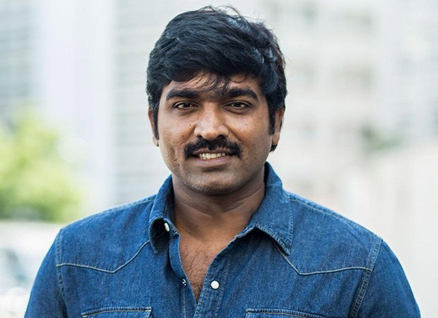 Vijay Sethupathi flashes his million-dollar smile in THIS mirror-selfie, netizens shower love