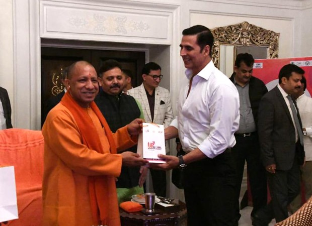 Akshay Kumar meets Uttar Pradesh CM Yogi Adityanath in Mumbai, says Bollywood is excited for film city project : Bollywood News