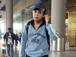 Ankit Tiwari gives famous Nagpur oranges to paps at the airport