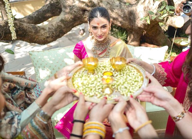 Athiya Shetty shares unseen pictures from her wedding; see photos