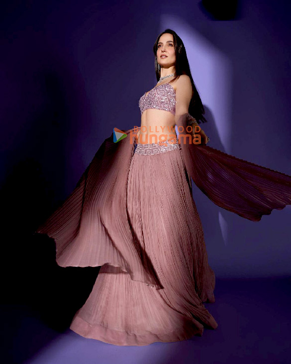 elli avrram 1 72