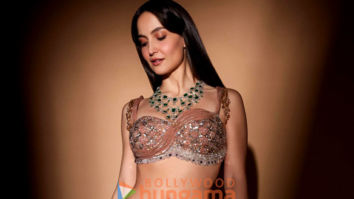 Celeb Photos Of Elli AvrRam