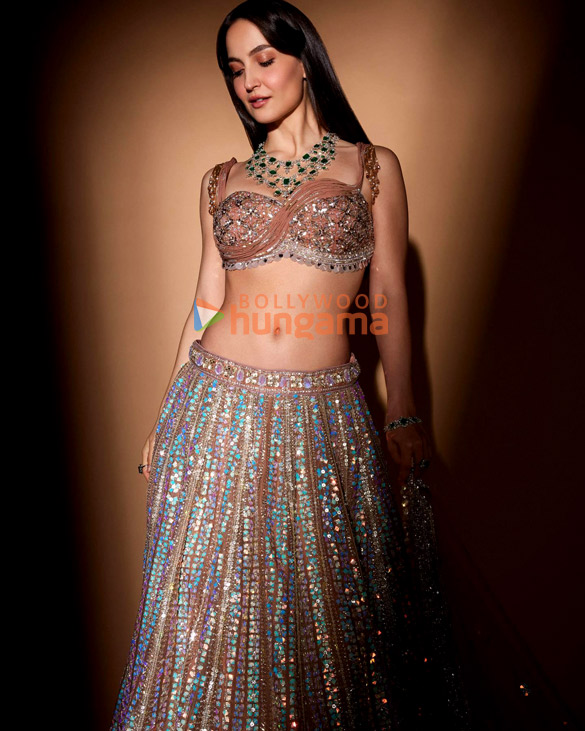 elli avrram 2 69