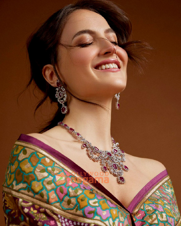 elli avrram 2 73