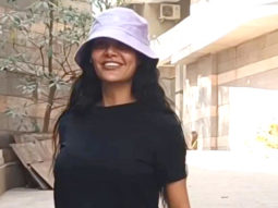 Esha Gupta looks the cutest in a lavender bucket hat
