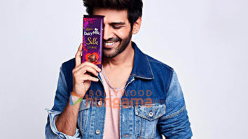Celeb Photos Of Kartik Aaryan