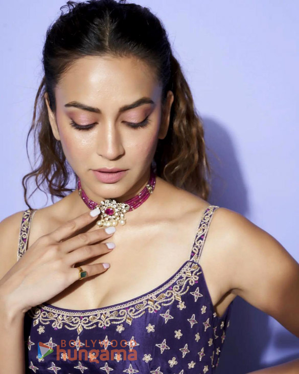 kriti kharbanda 9 2