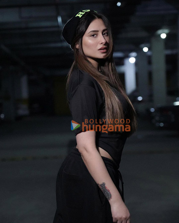 mahira sharma 3 12