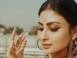 Mouni Roy looks like a retro beauty dressed in traditional outfit