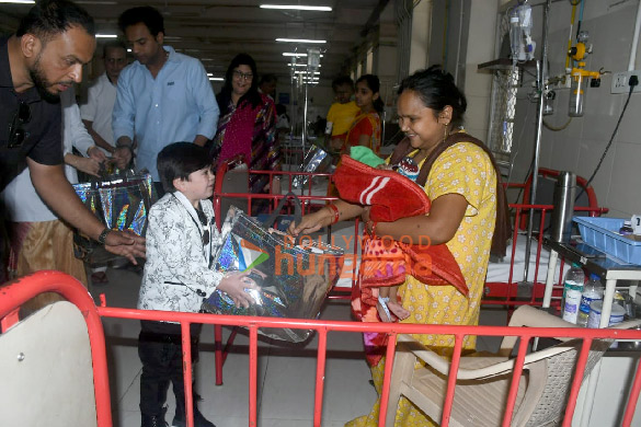 photos abdu rozik spotted at a childrens hospital 2