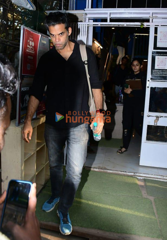 photos ananya panday vihaan samat and vikramaditya motwane snapped in versova 5