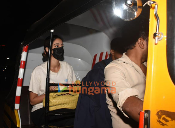 photos ananya panday and vikrant massey snapped taking an auto rickshaw ride 5