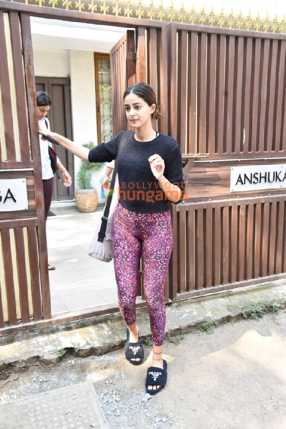photos ananya panday spotted at anshuka yoga in bandra 2 26