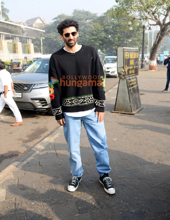 photos anil kapoor and aditya roy kapur spotted at gateway of india 2