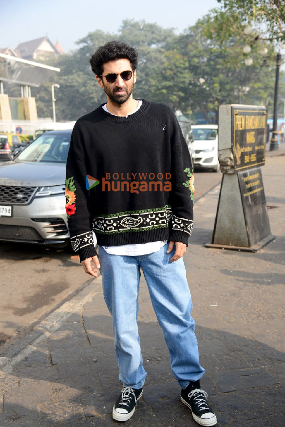 photos anil kapoor and aditya roy kapur spotted at gateway of india 4