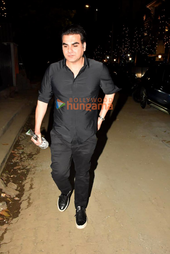 photos arbaaz khan and malaika arora snapped in bandra 4