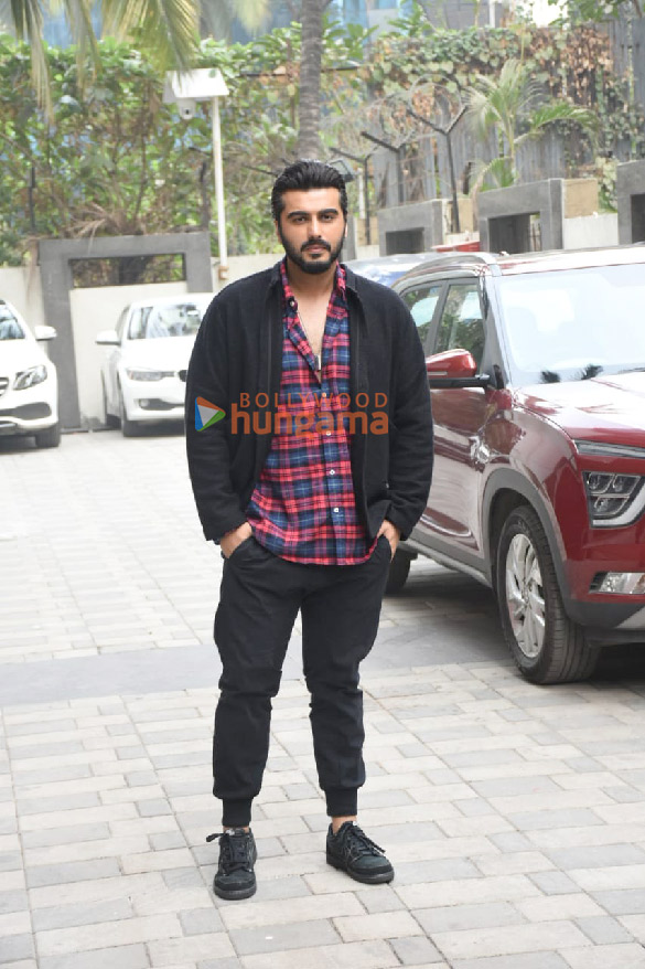 photos arjun kapoor radhika madan and aasmaan bhardwaj snapped promoting their film kuttey 3