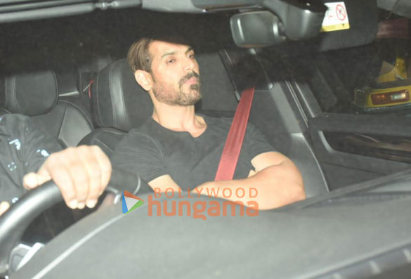 Photos: Celebs grace the screening of Pathaan at YRF Studios Photos: Celebs grace the screening of Pathaan at YRF Studios