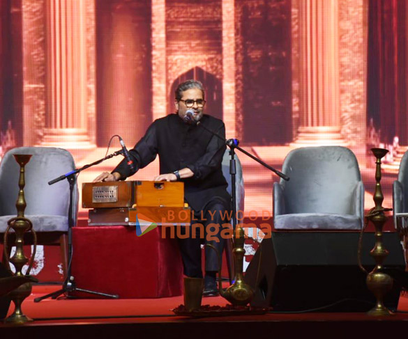 photos gulzar vishal bhardwaj and others snapped at kutteys mehfil e khaas 2