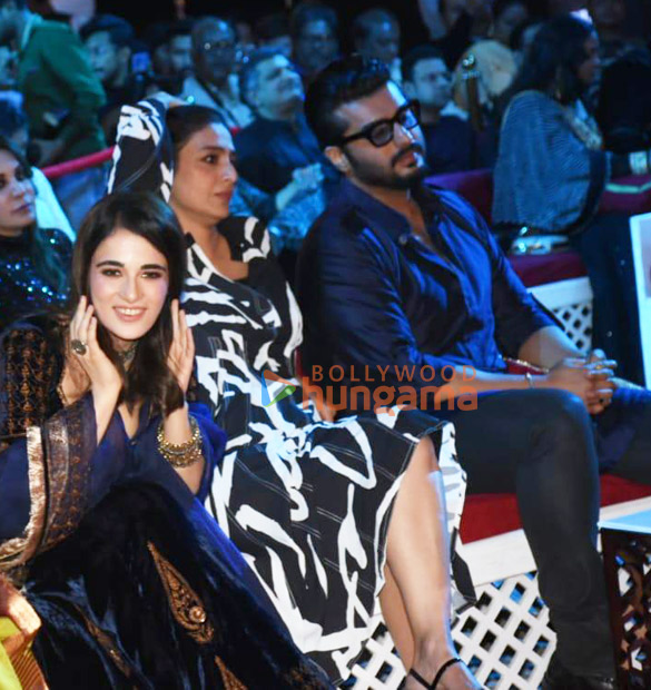 photos gulzar vishal bhardwaj and others snapped at kutteys mehfil e khaas 3