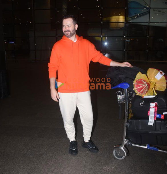 photos hema malini elnaaz norouzi and edward maya snapped at the airport 5
