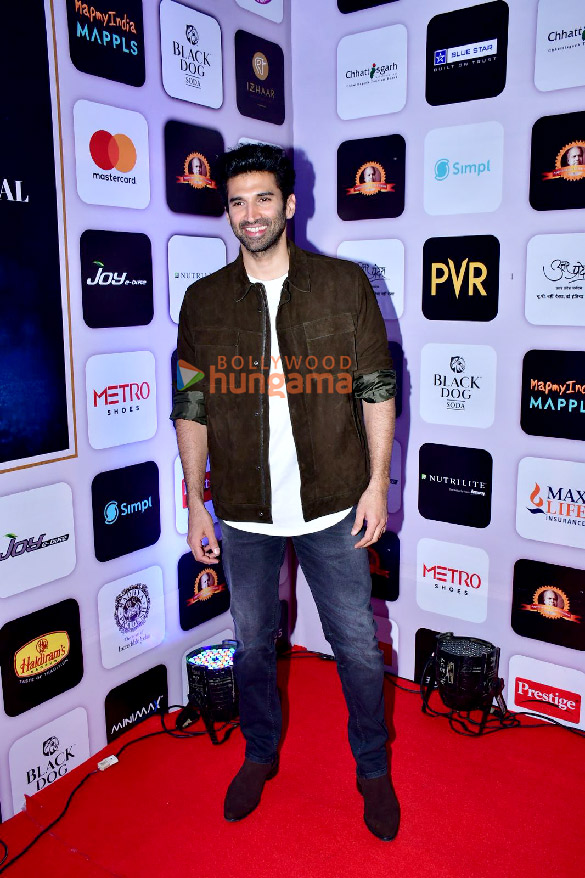 photos jacqueline fernandez and aditya roy kapur attend dadasaheb phalke international film festival awards 2023 2