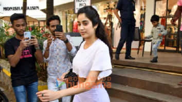 Photos: Janhvi Kapoor spotted outside the gym