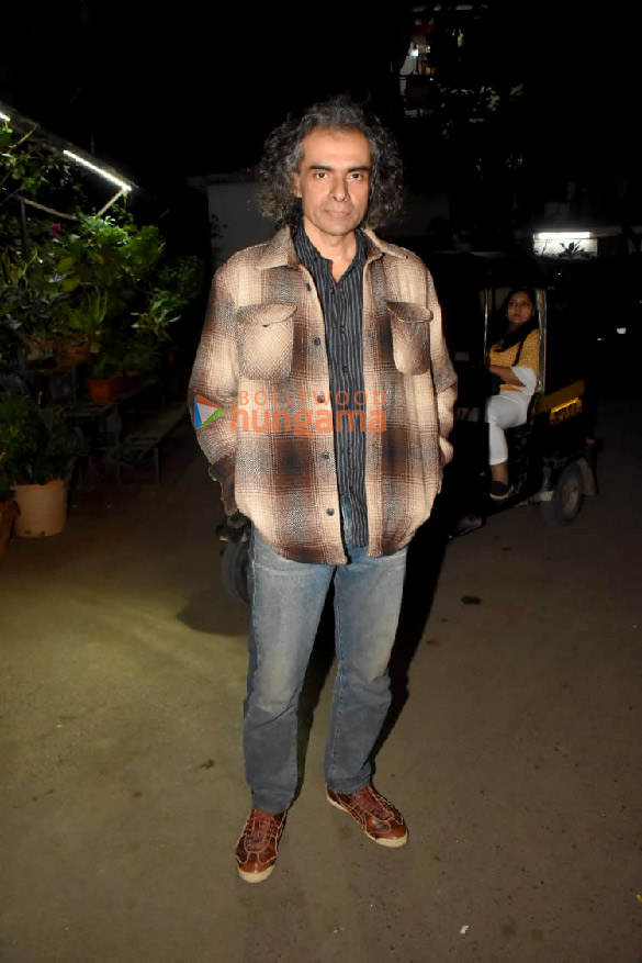 photos kajol imtiaz ali dia mirza and others snapped at bandra 2