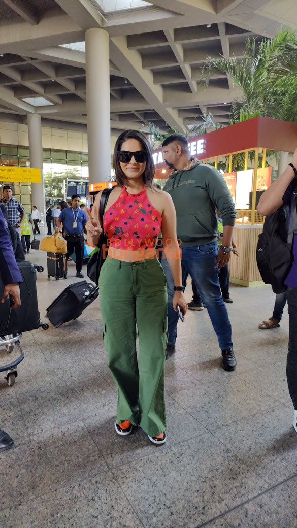 photos malaika arora sunny leone rashmika mandanna and shirley setia snapped at the airport 1