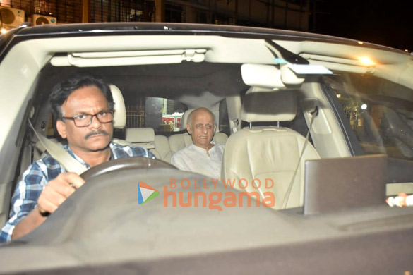 photos mukesh bhatt snapped at aamir khans house in bandra 3