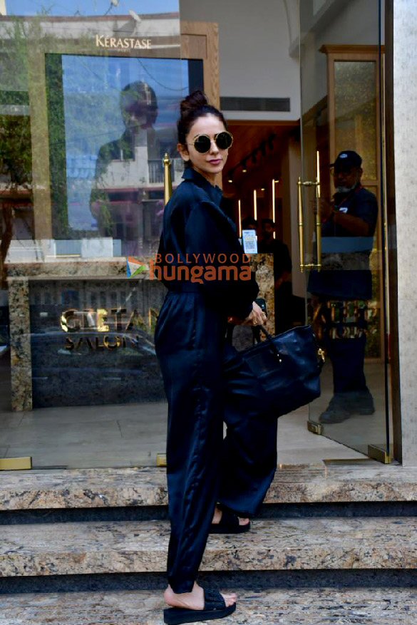 Photos: Rakul Preet Singh spotted outside a salon in Bandra | Parties & Events
