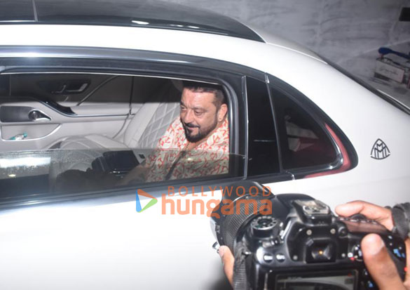 photos sanjay dutt snapped at the airport 112 4