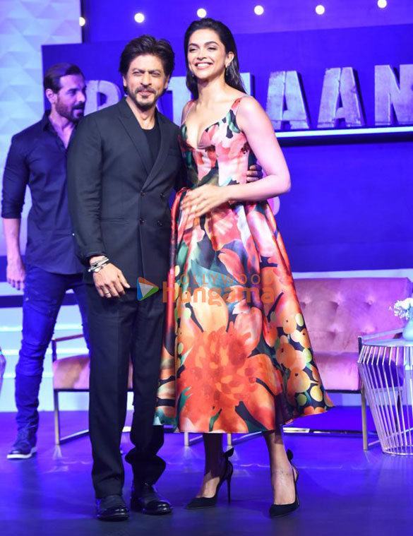 photos shah rukh khan deepika padukone john abraham and the team attend the press conference and success celebration of pathaan 1