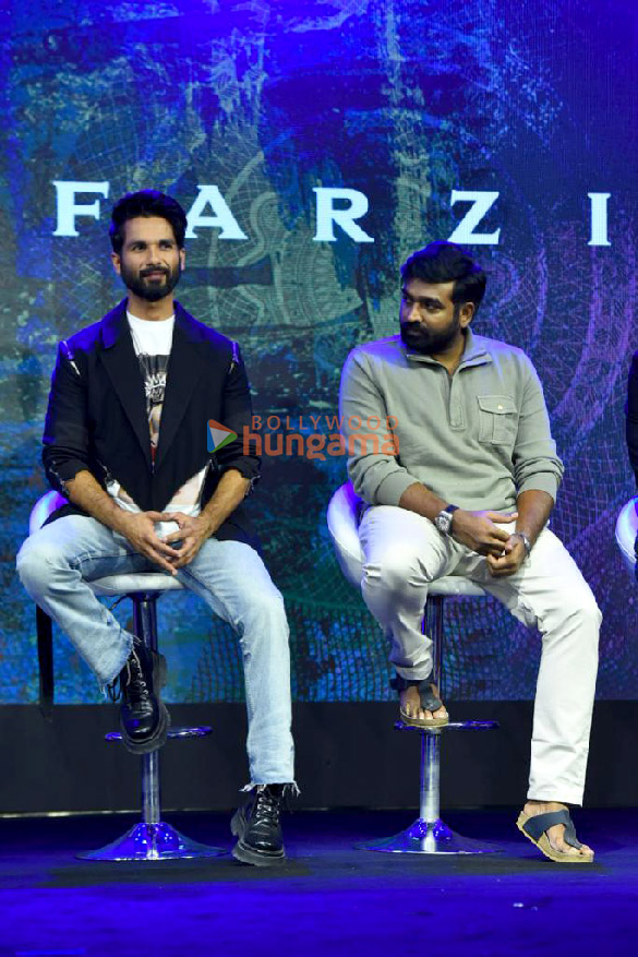 photos shahid kapoor vijay sethupathi and others attend the trailer launch of amazon prime video series farzi 7