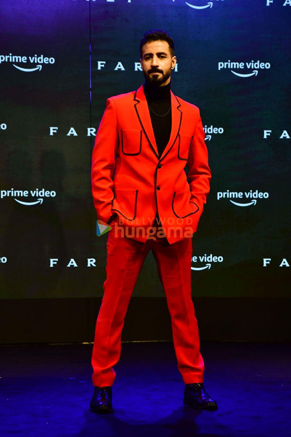photos shahid kapoor vijay sethupathi and others attend the trailer launch of amazon prime video series farzi more 4