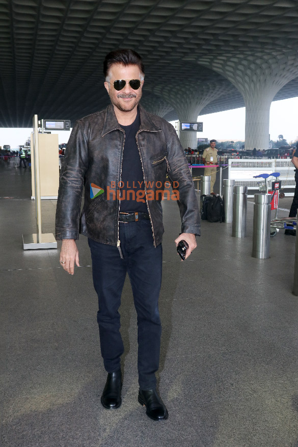 photos sidharth malhotra disha patani anil kapoor and others snapped at the airport 2
