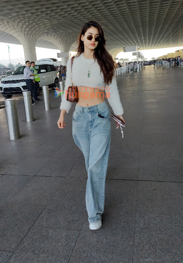 photos sidharth malhotra and disha patani snapped at the airport 4