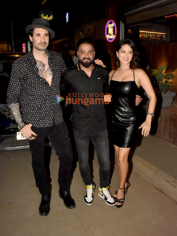 Photos: Sunny Leone and Daniel Weber snapped in Santacruz | Parties & Events