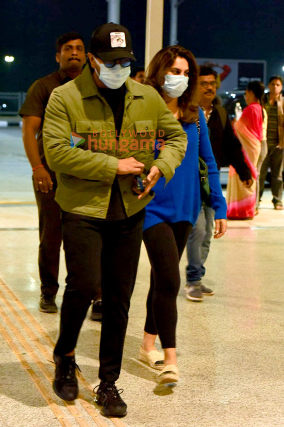photos uorfi javed mrunal thakur sidharth malhotra and others snapped at the airport 3