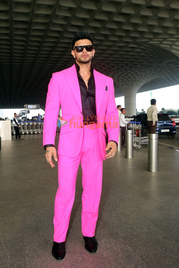 photos urvashi rautela malaika arora amrita rao and others snapped at the airport 1