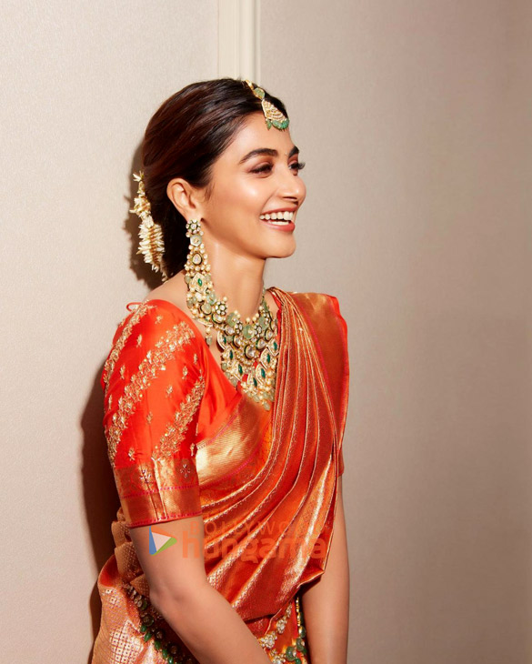 pooja hegde 4 49
