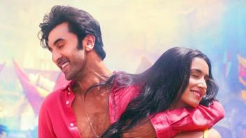 Tu Jhoothi Main Makkaar: Ranbir Kapoor & Shraddha Kapoor Changed 16 Costumes  In The Song 'Tere Pyaar Main