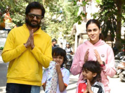 Riteish Deshmukh and Genelia D’souza pose for paps as they get clicked with son